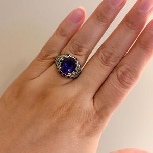 Like New Stunning African Amethyst Oval 4.00 CTW and Multi Gemstone Ring - Sz 7